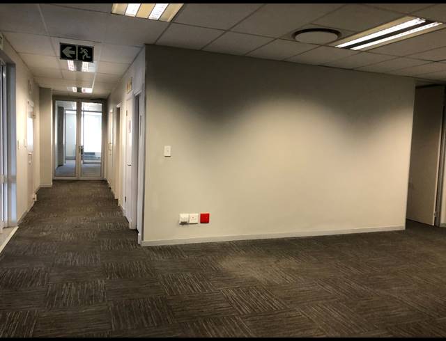 355M² OFFICE TO LET IN WIERDA VALLEY